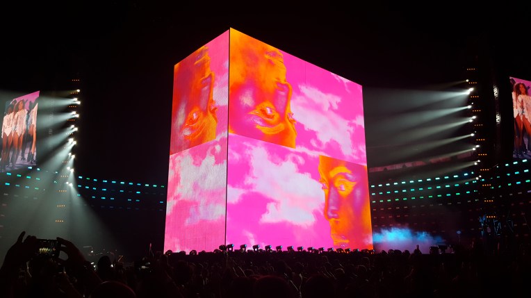 lucydyson_beyoncecountdownformationwt02