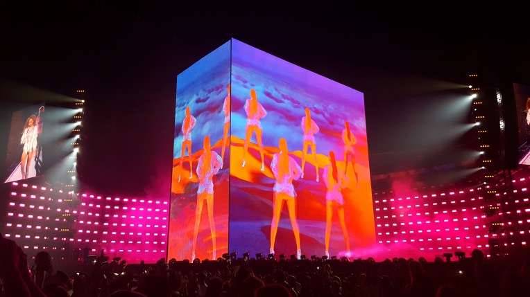 lucydyson_beyoncecountdownformationwt03