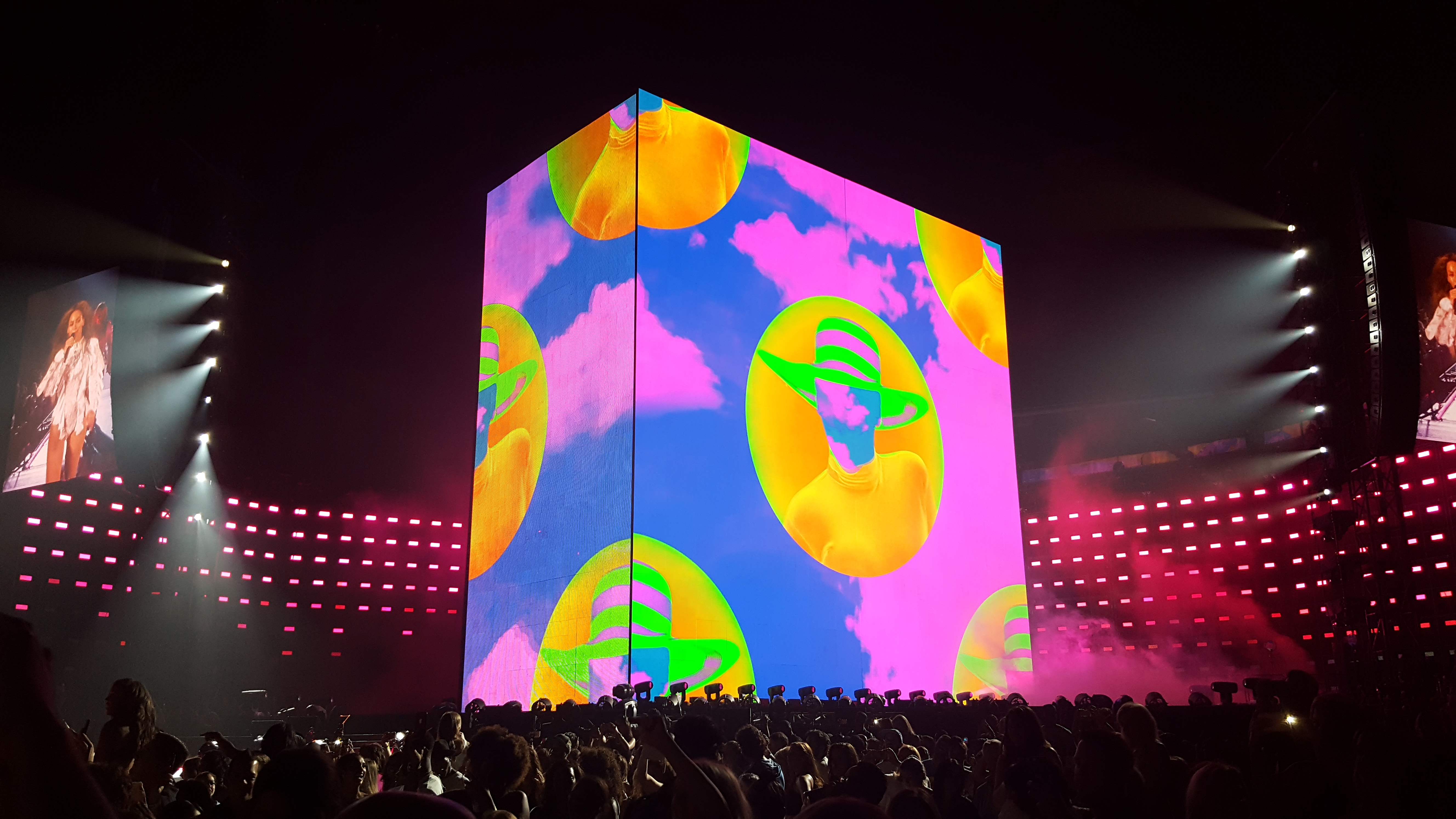 lucydyson_beyoncecountdownformationwt04